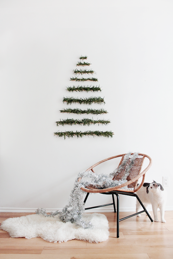 modern-wall-hanging-christmas-tree-1